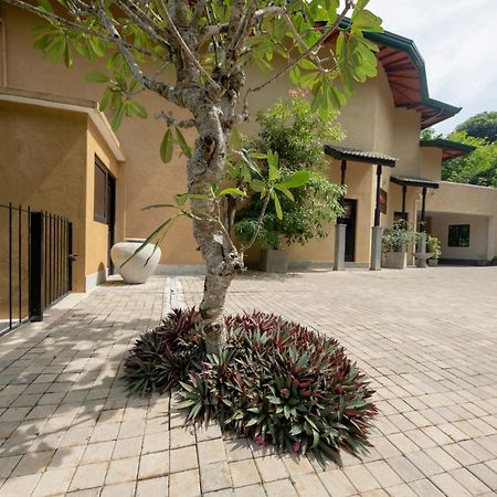 Melheim Kandy Villas Buitenkant foto