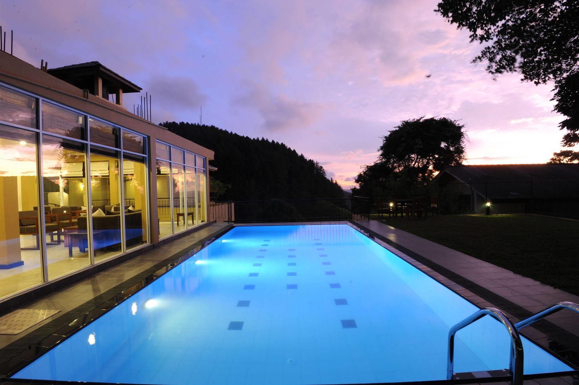 Melheim Kandy Villas Buitenkant foto