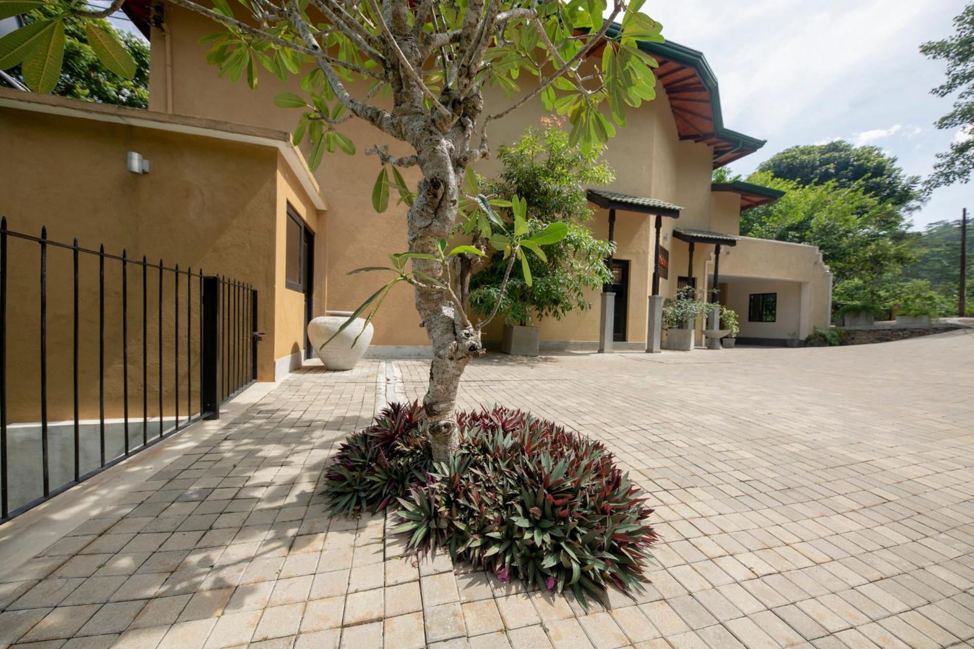 Melheim Kandy Villas Buitenkant foto