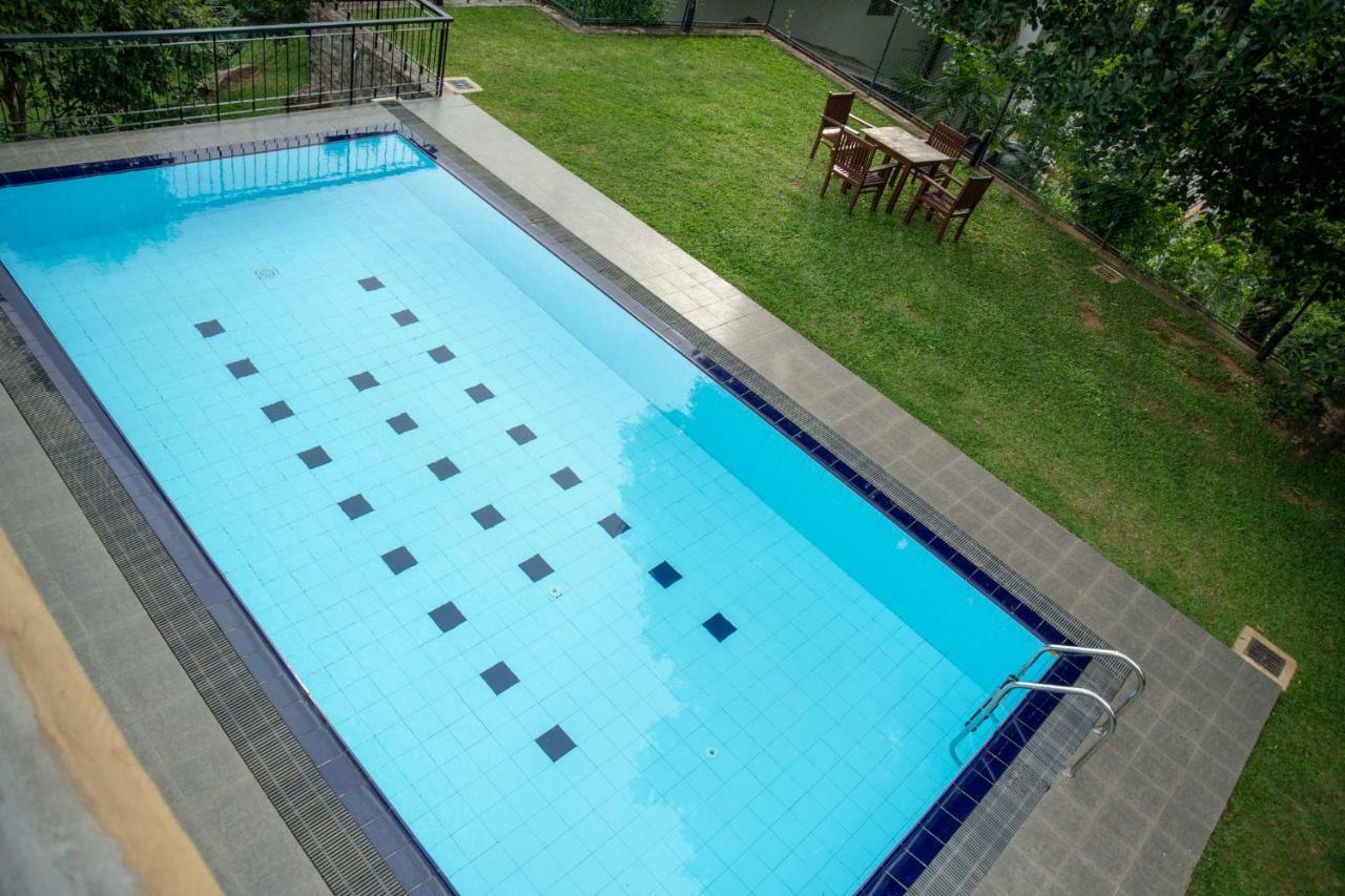 Melheim Kandy Villas Buitenkant foto